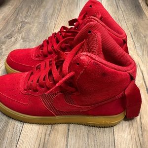 Air Force 1 High Suede University Red Gum Bottom
